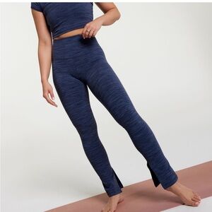 Calia Carrie Underwood Essential Slim Boot Cut Pant HR Blue Textured Small